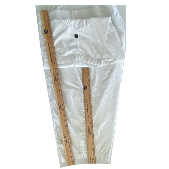 Catherine's Cargo Capris, White Size 2X (22/24w) - Picture 7 of 7